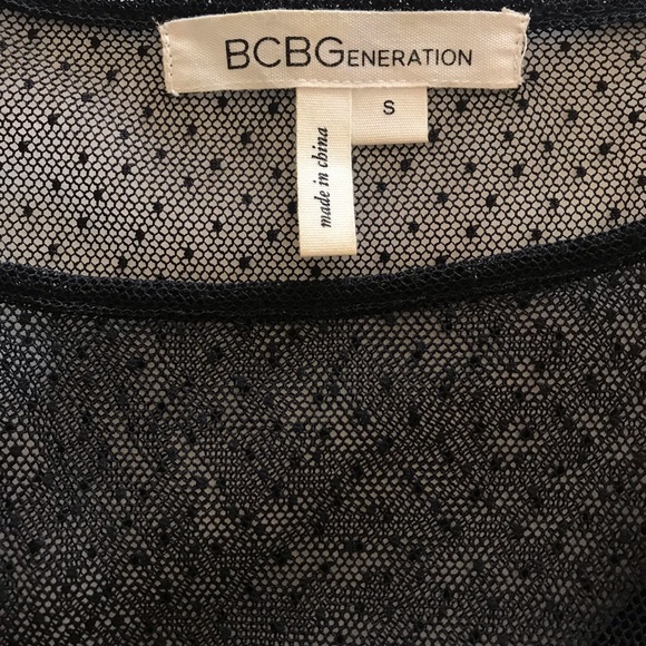BCBGeneration semi sheer long sleeve. - Picture 7 of 7